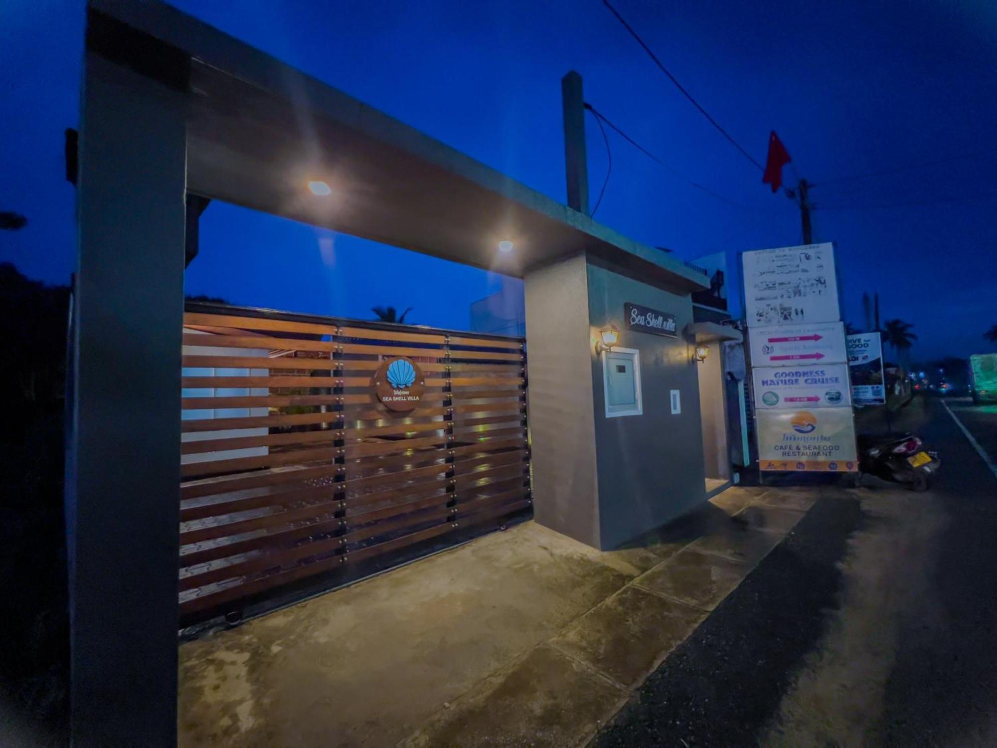 Sea Shell Villa Hikkaduwa 2 Separate Cabanas Ocean Front Villa Екстериор снимка
